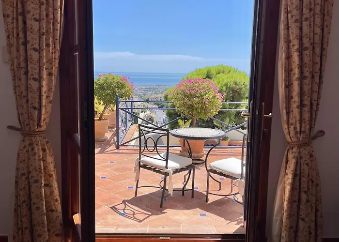 Boutique Maravilla - Marbella Couette-café 4*