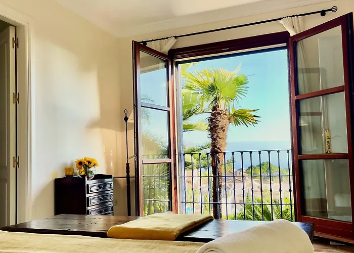Boutique Maravilla - Marbella Couette-café