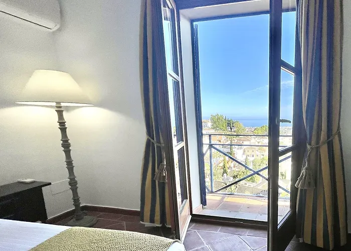Boutique Maravilla - Marbella Couette-café 4*